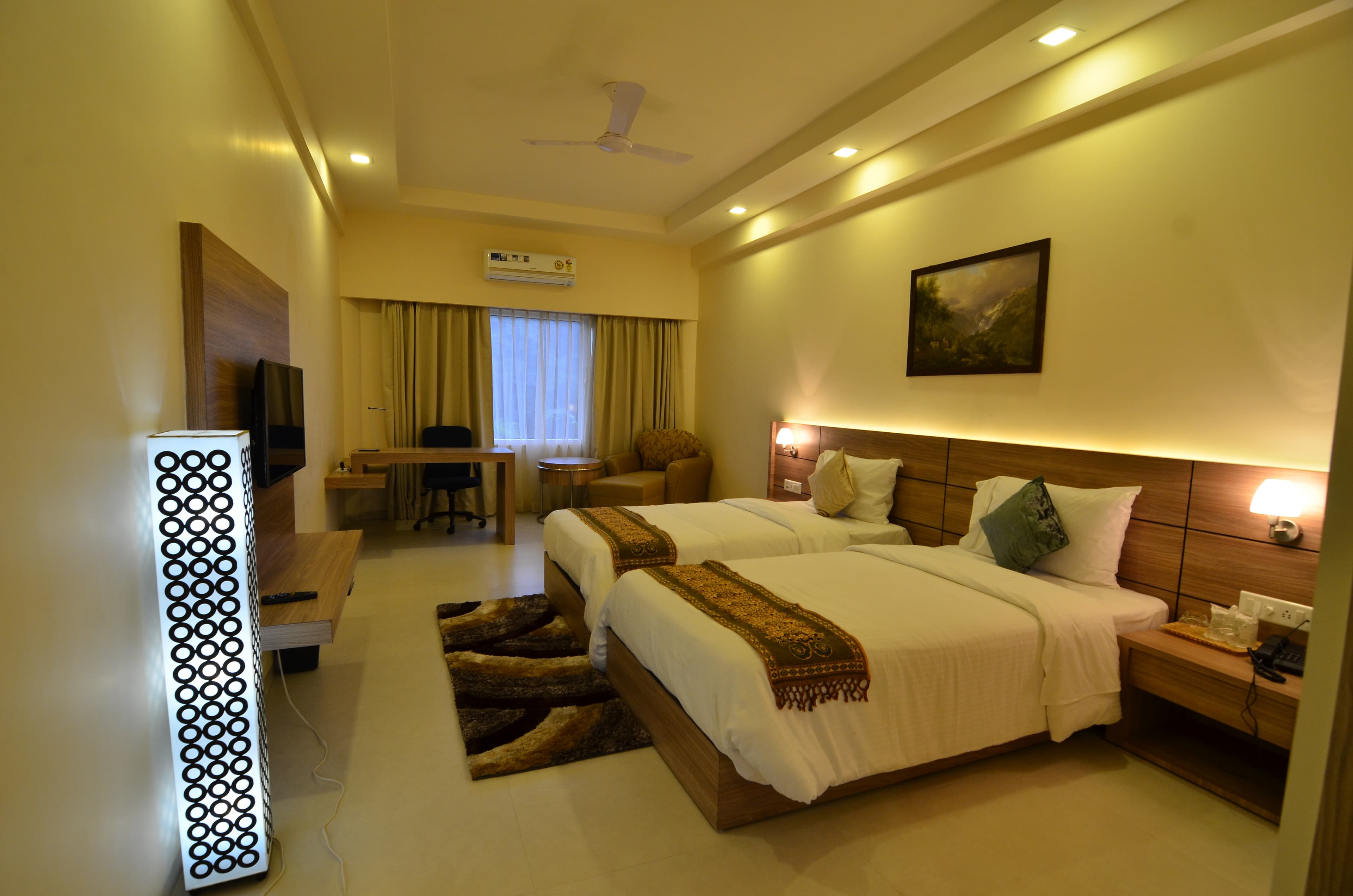 Spacious Rooms - Slide 1