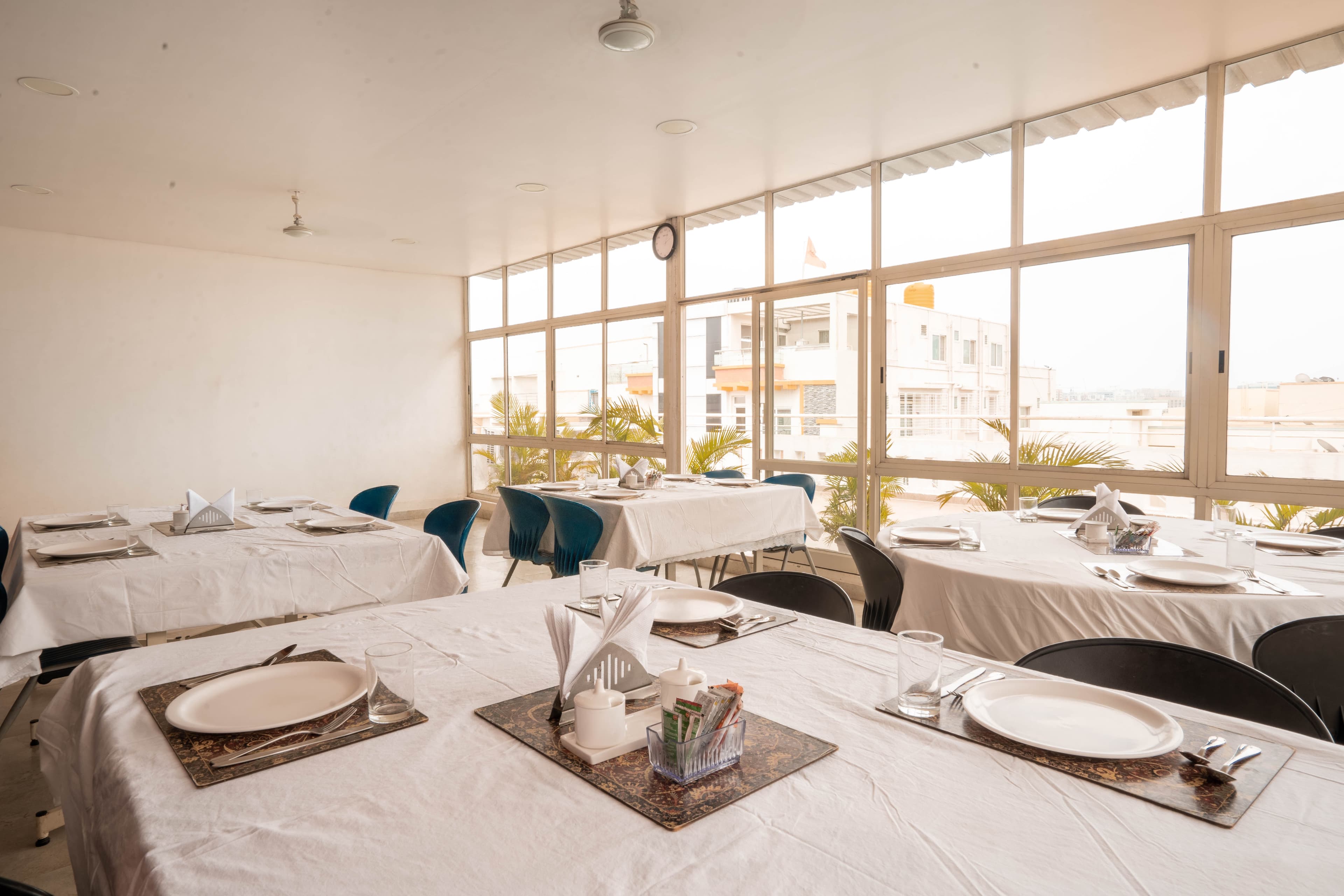 Dining Areas - Slide 3